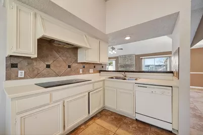 11415 Chariot Drive, Stafford, TX 77477 - Photo 13