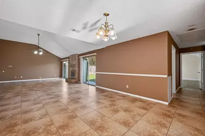 11415 Chariot Drive, Stafford, TX 77477 - Photo 7