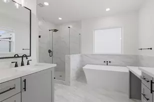 714 W Donovan St, Houston, TX 77091 - Photo 11
