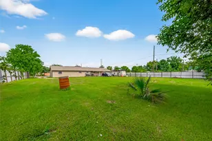 816 Barbara Mae St, Houston, TX 77015 - Photo 11