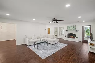 1906 Spillers Ln, Houston, TX 77043 - Photo 7