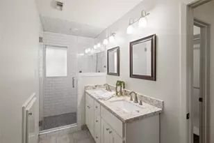 1906 Spillers Ln, Houston, TX 77043 - Photo 15