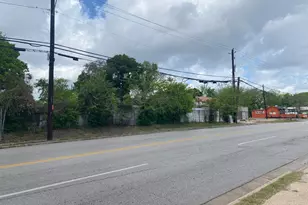 204 S 75th St, Houston, TX 77011 - Photo 7