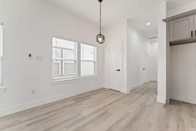 727 E 37th Street, Houston, TX 77022 - Photo 11