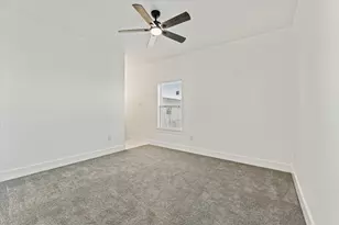 727 E 37th St, Houston, TX 77022 - Photo 27