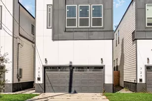 727 E 37th St, Houston, TX 77022 - Photo 1