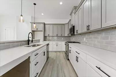727 E 37th Street, Houston, TX 77022 - Photo 17