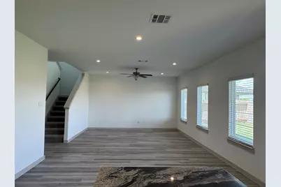945 Elliott Drive, Nome, TX 77629 - Photo 5