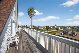 4022 Mason Dr, Galveston, TX 77554 - Photo 9