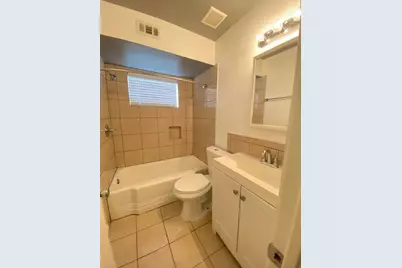 4701 Bell Street #6, Houston, TX 77023 - Photo 11