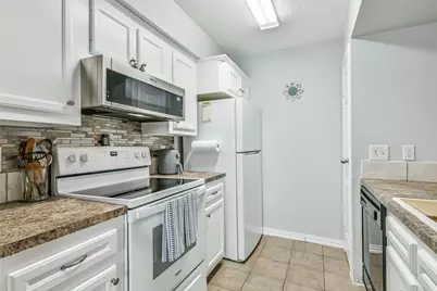 7600 Emmett F Lowry Expressway #904, Texas City, TX 77591 - Photo 11