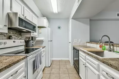 7600 Emmett F Lowry Expressway #904, Texas City, TX 77591 - Photo 13