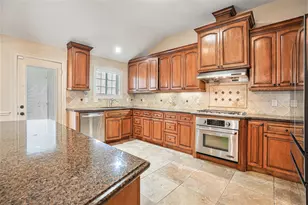 1310 Bayou Shore Dr, Galveston, TX 77551 - Photo 5