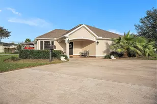 1310 Bayou Shore Dr, Galveston, TX 77551 - Photo 1