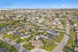 1310 Bayou Shore Dr, Galveston, TX 77551 - Photo 47