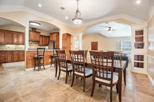 1310 Bayou Shore Dr, Galveston, TX 77551 - Photo 9