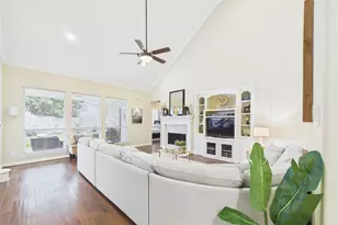 308 Shore Breeze Ln, League City, TX 77573 - Photo 11