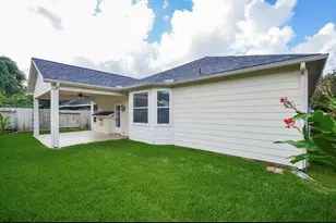 210 Riverway Bluff Ln, Richmond, TX 77406 - Photo 9