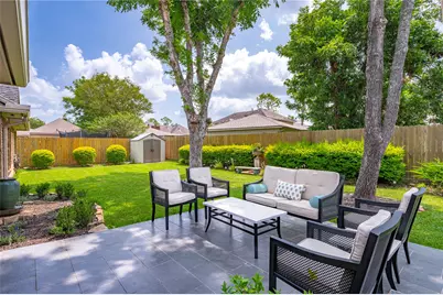 814 Maplewood Falls Court, Houston, TX 77062 - Photo 5