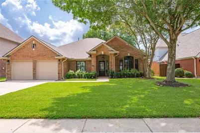 814 Maplewood Falls Court, Houston, TX 77062 - Photo 3