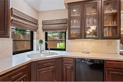 814 Maplewood Falls Court, Houston, TX 77062 - Photo 17