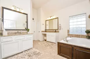 1418 Upland Orchard Dr, Houston, TX 77043 - Photo 21