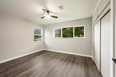 320 Burnett Drive, Baytown, TX 77520 - Photo 11