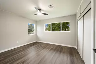 320 Burnett Dr, Baytown, TX 77520 - Photo 11