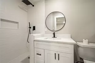 320 Burnett Dr, Baytown, TX 77520 - Photo 17