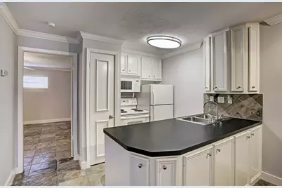 2322 Richton Street #19, Houston, TX 77098 - Photo 5