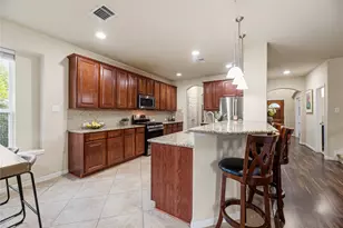 13301 Misting Falls Ln, Pearland, TX 77584 - Photo 11