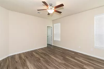 9522 Yellow Rose Drive, Texas City, TX 77591 - Photo 7