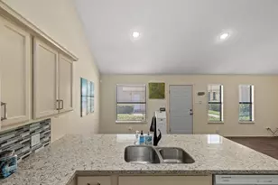 3700 83rd St, Galveston, TX 77554 - Photo 9