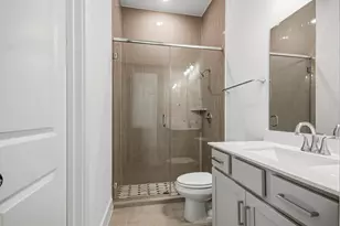 8607 Blue Grotto Ln, Manvel, TX 77583 - Photo 5