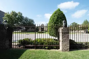 1881 Bering Dr, Houston, TX 77057 - Photo 21