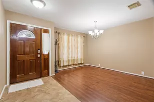 10306 Logan Bridge Ln, Sugar Land, TX 77498 - Photo 3