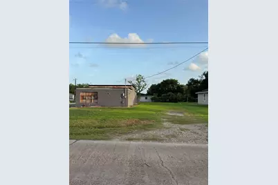 3 S Westward Street, Texas City, TX 77591 - Photo 3