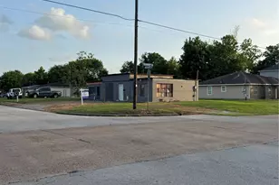 3 S Westward St, Texas City, TX 77591 - Photo 1