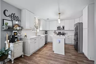 11906 Helene Ct, Pinehurst, TX 77362 - Photo 5