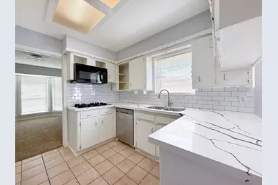 9206 Sharpview Drive, Houston, TX 77036 - Photo 11