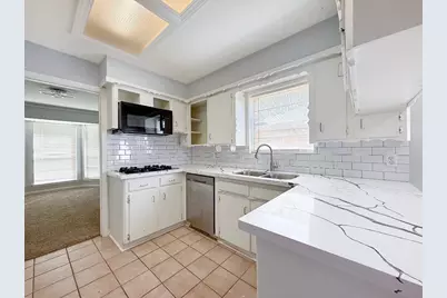 9206 Sharpview Drive, Houston, TX 77036 - Photo 11