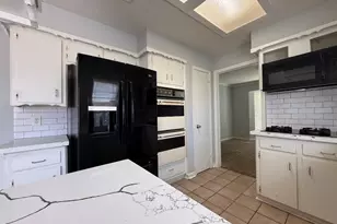 9206 Sharpview Dr, Houston, TX 77036 - Photo 13