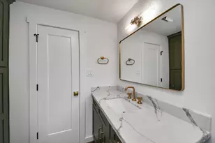 1015 E 32nd St, Houston, TX 77022 - Photo 29