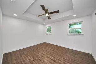 1015 E 32nd St, Houston, TX 77022 - Photo 15