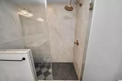 1015 E 32nd Street, Houston, TX 77022 - Photo 21