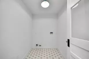 1015 E 32nd St, Houston, TX 77022 - Photo 33