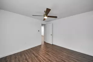 1015 E 32nd St, Houston, TX 77022 - Photo 25
