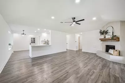 905 River Creek Drive, La Porte, TX 77571 - Photo 11
