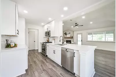 905 River Creek Drive, La Porte, TX 77571 - Photo 15