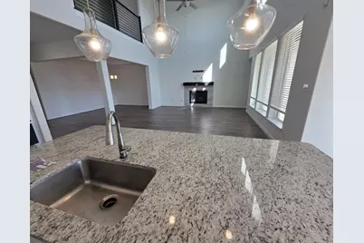 839 Lakeland Circle, Rosharon, TX 77583 - Photo 3